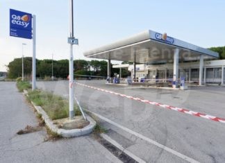 SS Adriatica furto al distributore Q8, i malviventi hanno utilizzato un muletto
