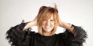 Bagnacavallo estate 2020: Chiostro del Convento di San Francesco, Debora Villa festeggia 20 anni di carriera con il recital “Venti di risate”