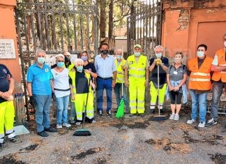 Decoro urbano, i volontari di Massa Lombarda si ritrovano a pulire il cimitero