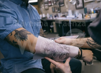 Carabiniere licenziato per i suoi tatuaggi, il Tar annulla il provvedimento disciplinare