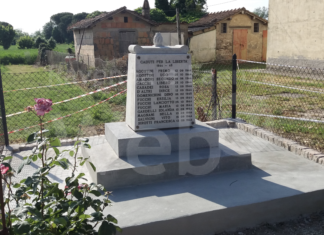 Il sindaco Michele de Pascale e gli assessori Cameliani e Del Conte in visita al cippo restaurato di Mensa