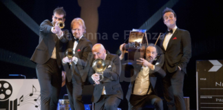 Cotignola, nel Giardino del Teatro Binario Rimbamband in un tour de force di comicità