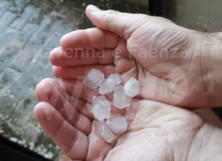 Il maltempo si abbatte su Ravenna: forte grandinata a Lugo