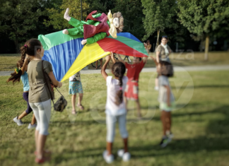 Giocare nell’emergenza: incontri, convegno e laboratori per recuperare un diritto importante per bambini e bambine
