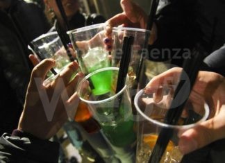 Coronavirus: 15 nuovi casi nel ravennate; 6 sono i positivi che hanno partecipato a una serata in discoteca a Cervia