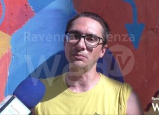 Un altro murale in via Carducci, il tema del linguaggio per dare colore ai muri