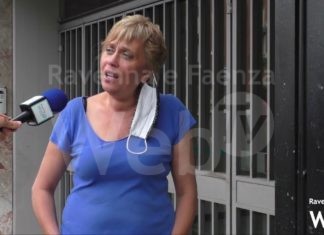 Riqualificare Piazza Mameli? Gli esercenti: “Pericolosi i marciapiede”. Turisti: “Parcheggio comodissimo”