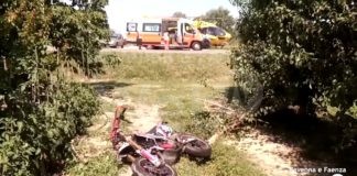 Bizzuno: si schiantano in moto contro un’auto. Volano nel fosso, in gravi condizioni due adolescenti