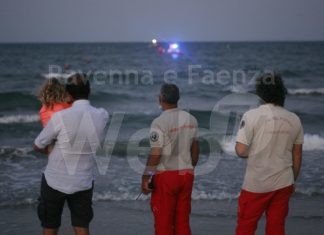 Morto dopo tuffo da catamarano, la Procura apre fascicolo