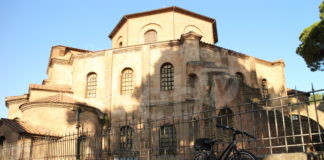 FIAB Ravenna partecipa alla Pink Week: un tour per osservare di sera il patrimonio artistico di Ravenna