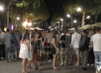 Discoteche chiuse da domani in tutta Italia. Mascherine obbligatorie la sera nei luoghi della movida