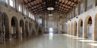 Almagià: rifatti i pavimenti dell’hub culturale alla Darsena