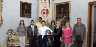 Il sindaco di Lugo incontra la giovane pilota lughese Annalaura Galeati