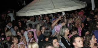 Interrotta la tradizionale serata del “Ballo scalza” al Lucciola, lo staff: “Giusto così, torneremo a ballare appena si potrà”