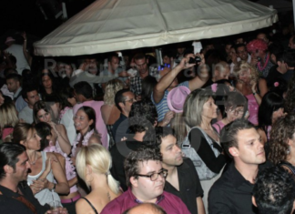 Interrotta la tradizionale serata del “Ballo scalza” al Lucciola, lo staff: “Giusto così, torneremo a ballare appena si potrà”