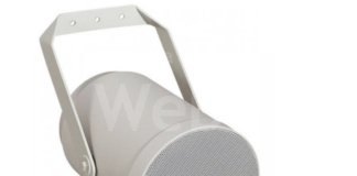 Parte dell’opposizione denunciano la presenza di 160 filodiffusori abusivi pendenti sulle strade storiche del centro