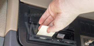 Camionista sorpreso in strada senza carta tachigrafica: per il conducente multa e ritiro della patente