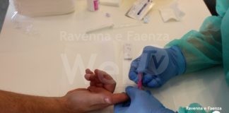 Ragazzi positivi al coronavirus di ritorno dalla Grecia, Malpezzi: “Osservate le prescrizioni” Bonaccini: “Ragazzi, non siete immuni”