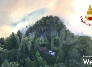 Spento l’incendio a Casola Valsenio, il sindaco: “Bruciati fra i 15 e i 20 ettari”