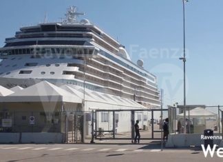Crociere, al Terminal di Porto Corsini approda la prima nave: sarà ospitata nel porto per tre mesi