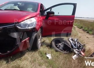 Cervia: incidente frontale tra un’auto e una moto. Grave il conducente dell’Harley Davidson