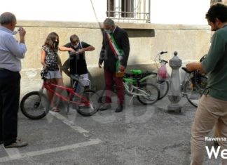 Inaugurate le stazioni di gonfiaggio bici installate in città