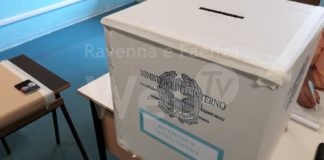 Referendum: Riaperti i seggi si può votare fino alle ore 15