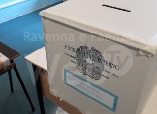 Referendum: Riaperti i seggi si può votare fino alle ore 15