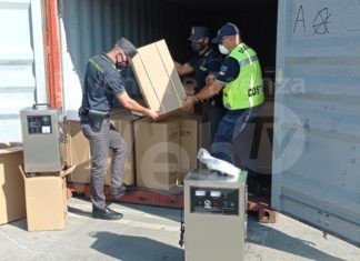 GDF: sequestrato al porto un container con oltre 200 generatori di ozono sprovvisti della certificazione comunitaria