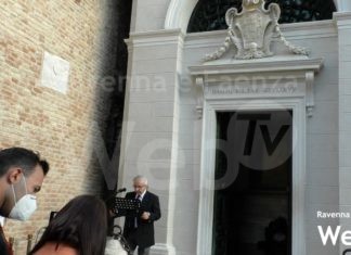 De Pascale: “Le Celebrazioni dantesche non si fermano, la porta della Tomba di Dante rimane aperta e continua la Lettura perpetua”