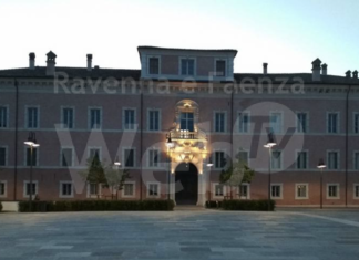 Palazzo Rasponi illuminato per la Giornata Mondiale per la sicurezza delle cure e della persona assistita