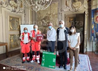 Defibrillatore donato dalla Pubblica Assistenza alla città di Faenza