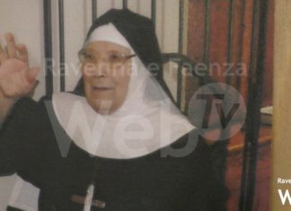 Ultimo commosso saluto a Suor Agnese dalla comunità delle clarisse capuccine
