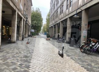 Monopattini elettrici: continuano i parcheggi folli per le strade della città