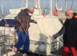 Velista a 91 anni naviga per 25 giorni in mare e termina il suo viaggio a Ravenna