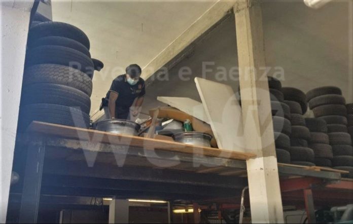 Foto 2 GdF discarica