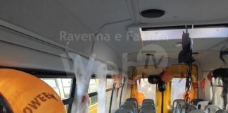 Uno scuolabus in stile Halloween per far felici i bambini