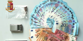 A Glorie 51enne ai domiciliari spacciava nella sua abitazione, arrestato. Sequestrati strumentazione e denaro