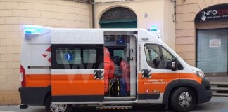 Spavento per una bambina in Corso Garibaldi: esce in strada e rischia di essere investita da un’auto