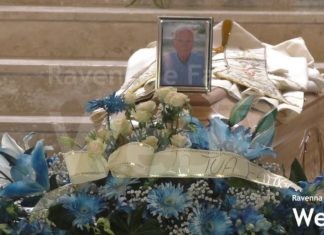 Lido Adriano: grande commozione per l’ultimo saluto a don Marco Cavalli