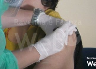 A Faenza iniziate le vaccinazioni al centro fieristico per evitare assembramenti negli ambulatori con più pazienti