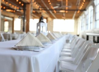 Fipe Confcommercio: locali di intrattenimento e imprese di catering non lavorano con le restrizioni, scendono in piazza