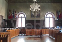 Opposizione: “Bilancio già scritto, Consiglio comunale svuotato: così si indebolisce la democrazia a Ravenna”