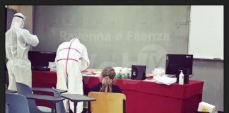 Tamponi nell’aula magna delle scuole medie di Cotignola dopo le positività alla primaria e alla secondaria