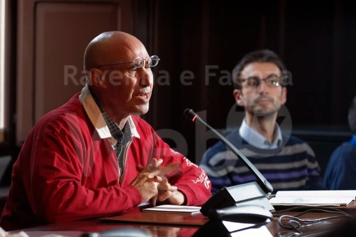 1899726_648517878542721_767048768_o