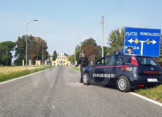 Filetto: arrestato pusher 20enne, trovata in casa una serra artigianale di marijuana