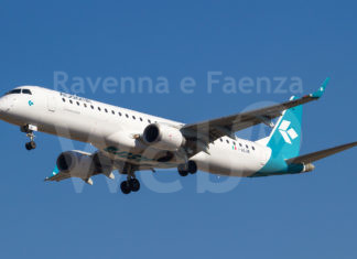 Air Dolomiti posticipa la partenza dei voli per la Germania dal Ridolfi di Forlì
