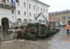 Cervia: in Piazza Garibaldi è arrivato l’albero di Natale donato in segno di amicizia dal Comune di Pinzolo-Madonna di Campiglio