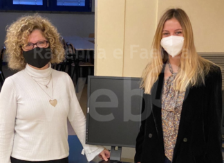 L’Associazione ToGether dona 18 monitor per computer alla scuola di San Pietro in Vincoli