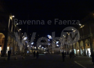 Entra nel vivo l’atmosfera natalizia: nel weekend si accenderanno le luminarie